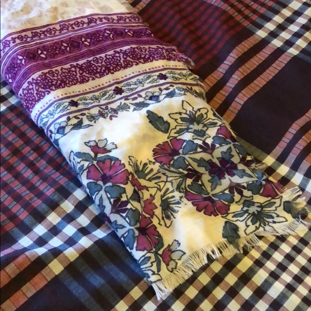 Patterned scarf